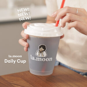 la.moon Daily Cup ใหม่! แก้วกาแฟ ฝาแบบยกดื่ม ใช้ซ้ำได้ พร้อมเส้นวัดตวงกาแฟ ขนาด 16 oz. | พร้อมส่ง