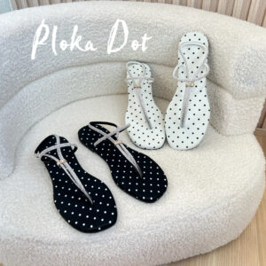 Rinya shoes รองเท้าแตะลายจุดรัดข้อเท้าสายเพขร สวยหรูมากค่ะ มีไซด์36-45 สินค้าพร้อมส่งนะคะ