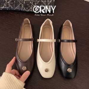 ORNY รองเท้าคัชชูผู้หญิง OY142 ทรงแมรี่เจน (Mary Jane) ส้นแบน แต่งอะไหล่ดอกกุหลาบ สไตล์เกาหลี น่ารัก